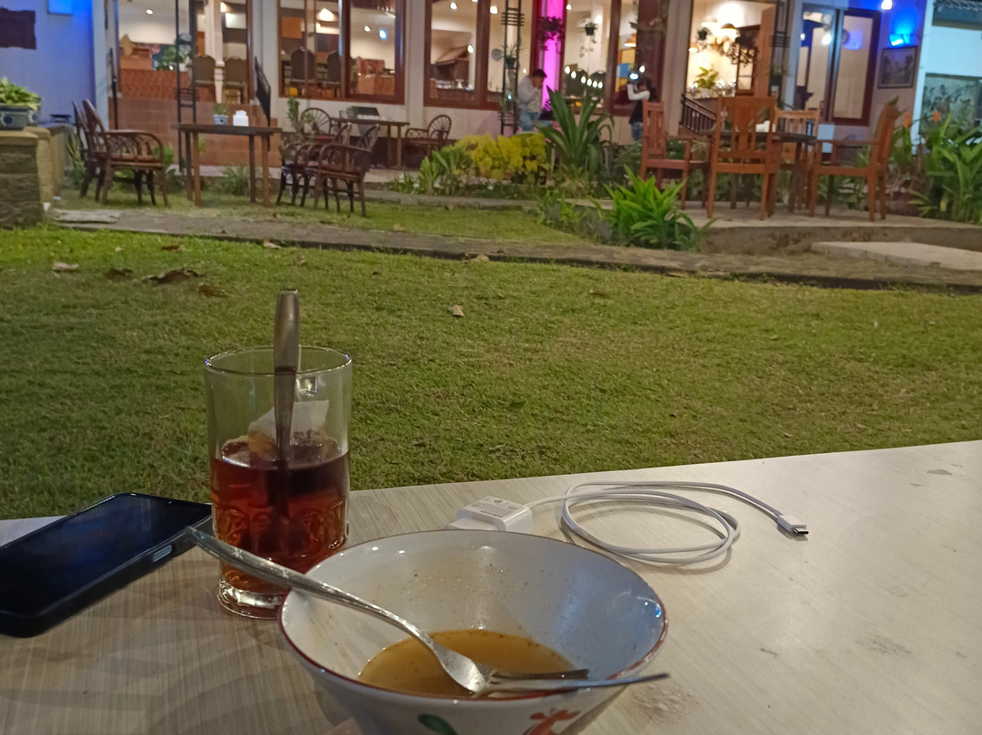 曼亚花园酒店主图