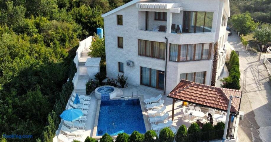 Guest House Topla III