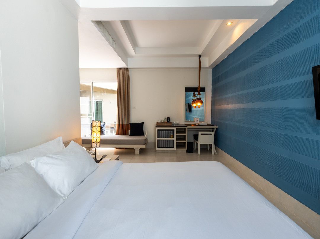 纳文达甲米主图