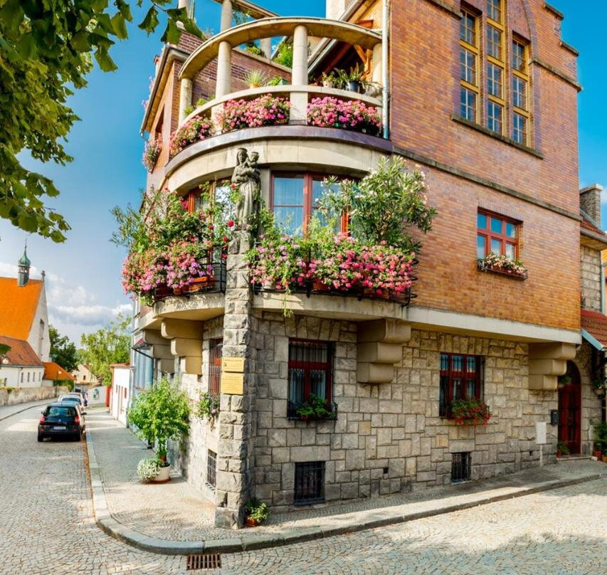 Pštrossova Vila - u klášterní Zahrady