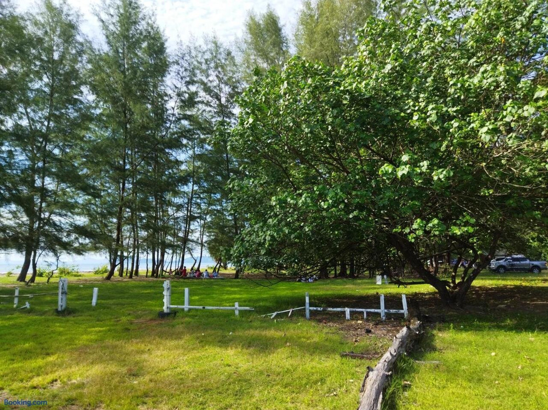 Bangben Beachfront Resort by Andaman Peace