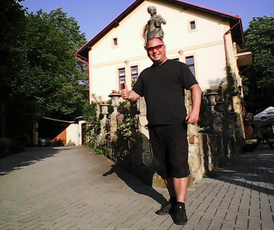Rovensko pod Troskami旅游攻略图片