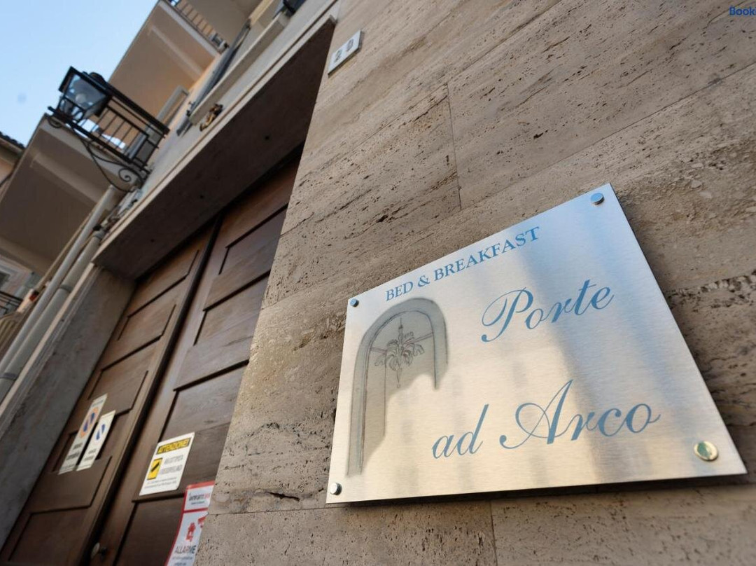 Porte Ad Arco
