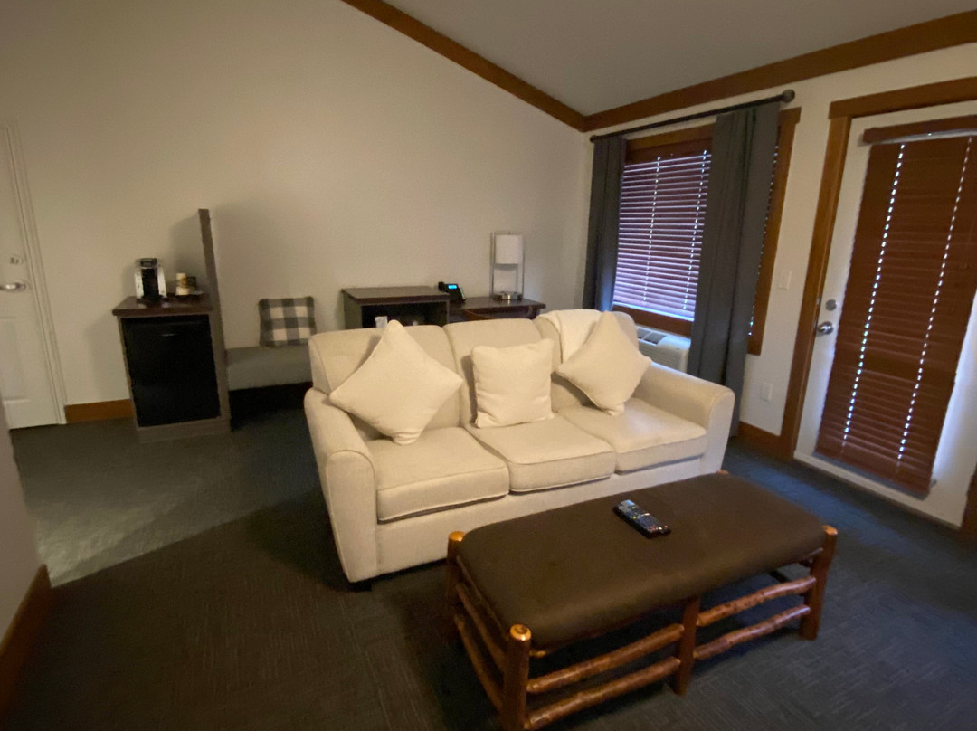 麋鹿岭度假酒店主图