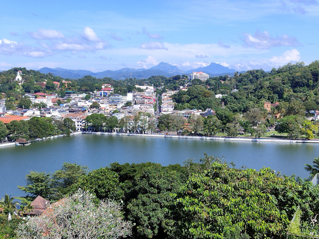 Freedom Lanka Tours-卡图纳耶克必去景点