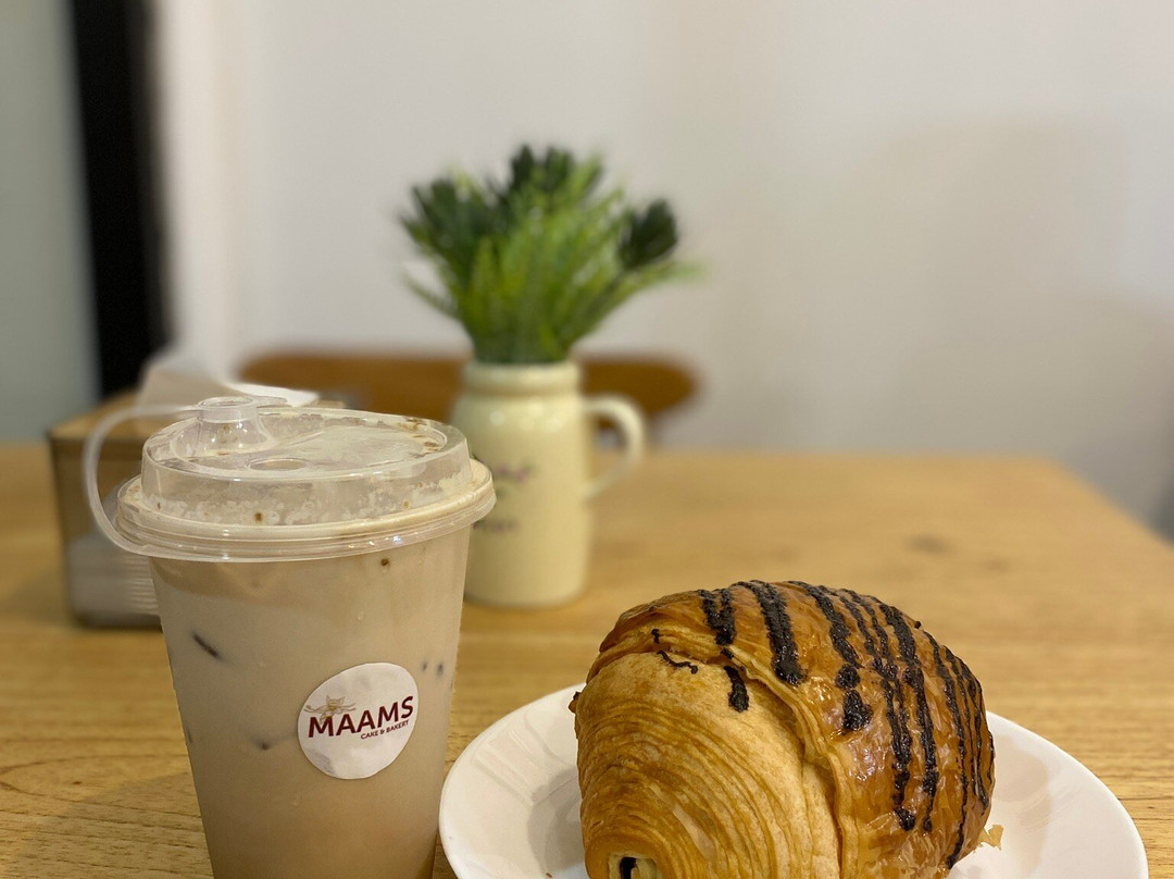 Maams Cake & Bakery