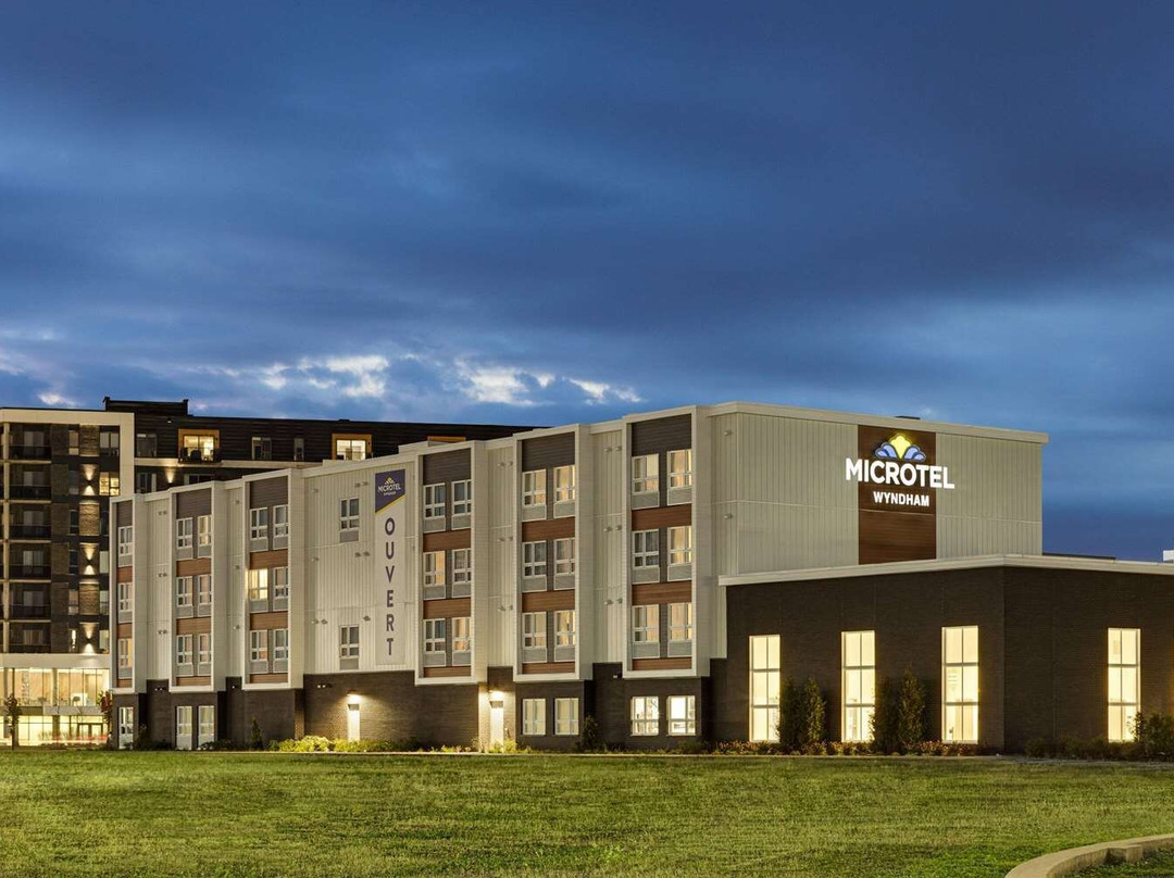 Microtel Inn & Suites by Wyndham Boisbriand
