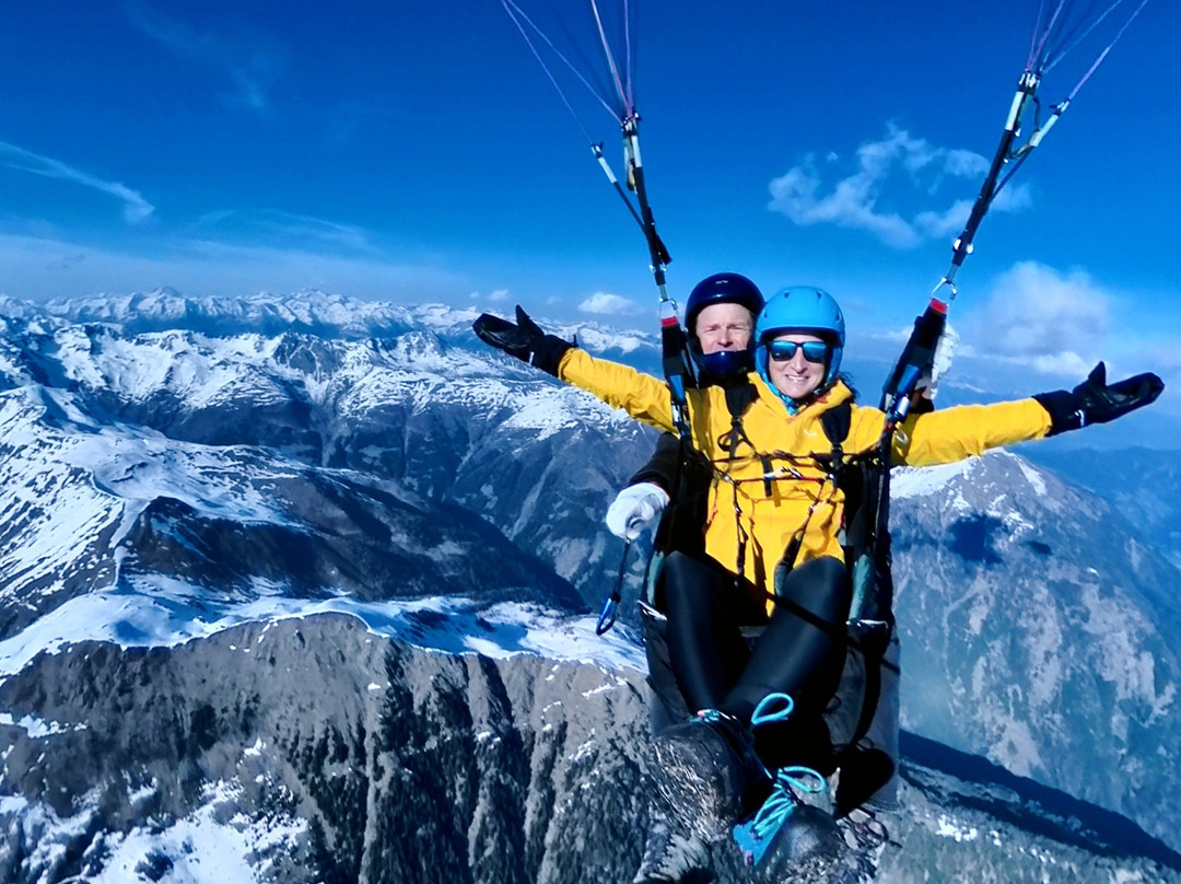 FlyHigh Paragliding景点图片