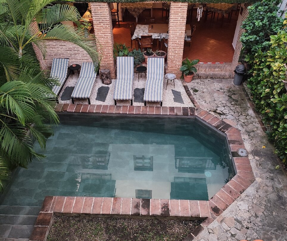 殖民地别墅酒店主图