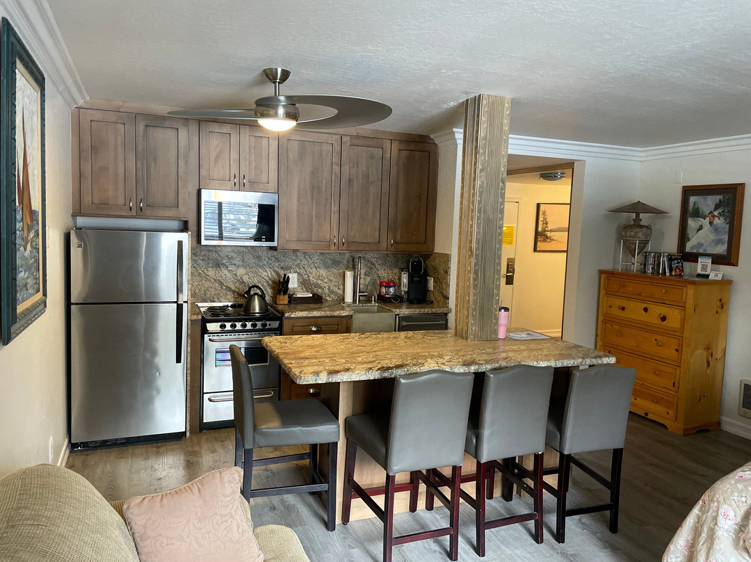 Donner Lake Village主图