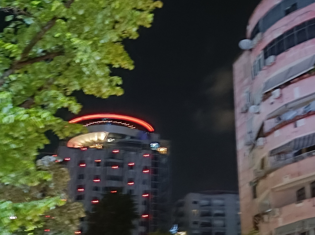 Blloku-地拉那必去景点