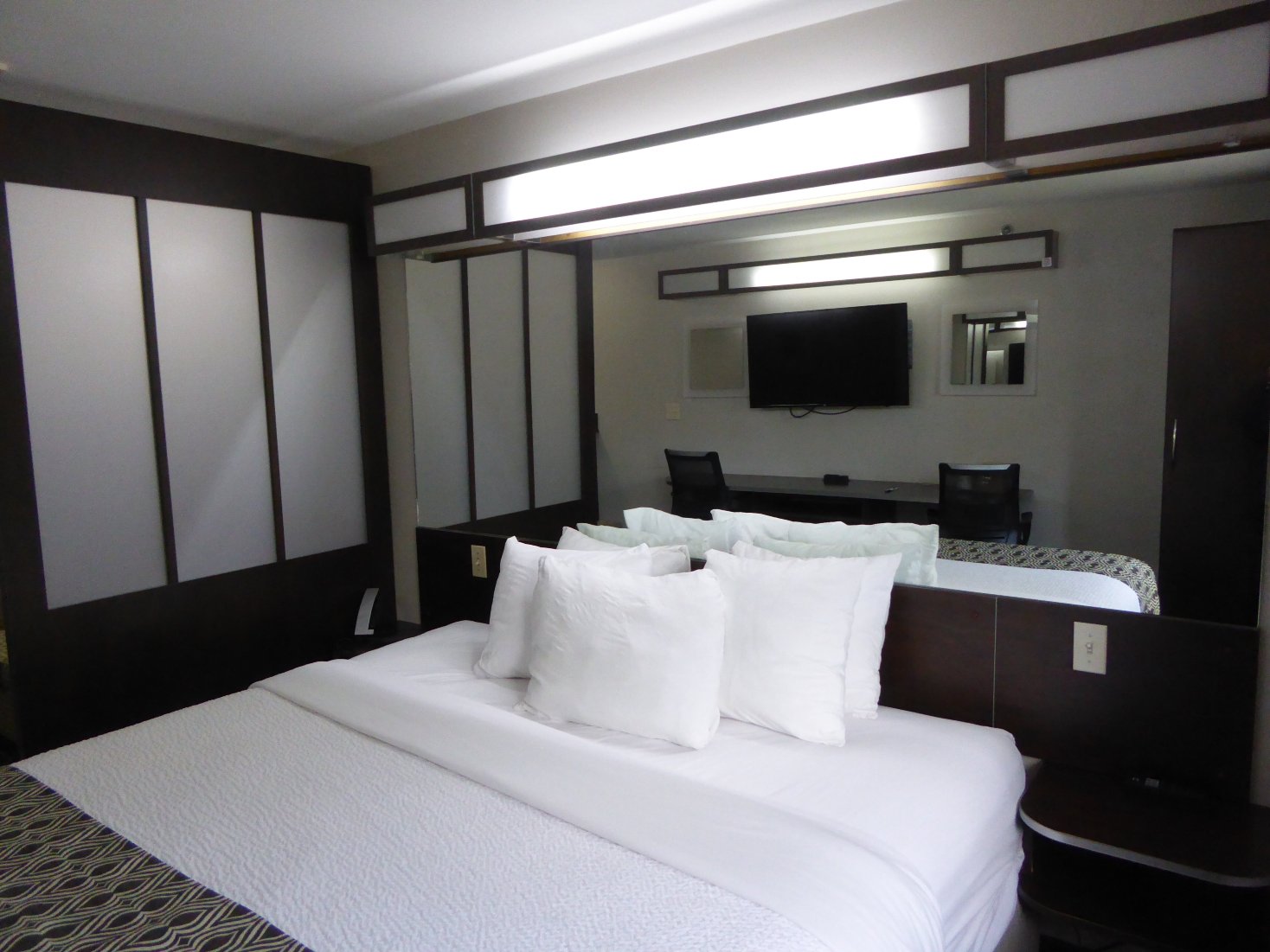 斯科特拉斐特麦客达套房酒店-客卧