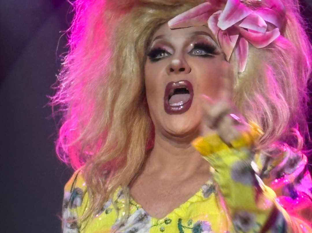 Queenz DinnerShow-锡切斯必去景点