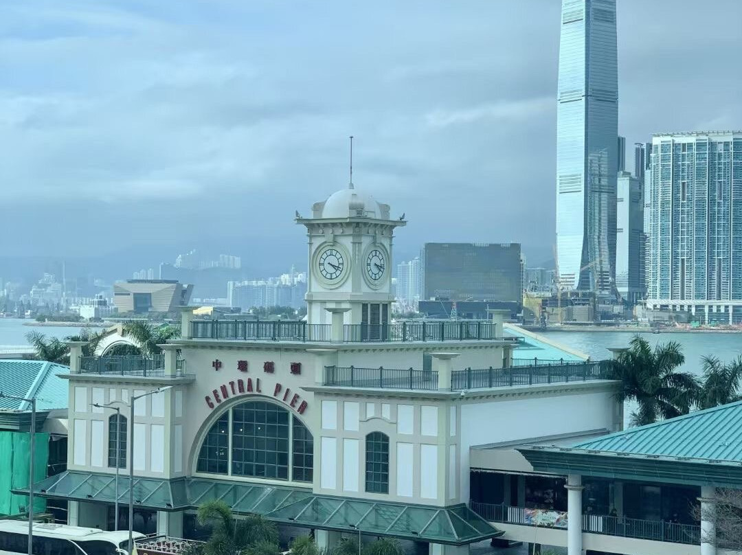中环海滨摩天轮-香港必去景点