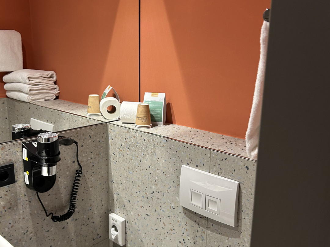 McDreams Hotel Wuppertal-City主图