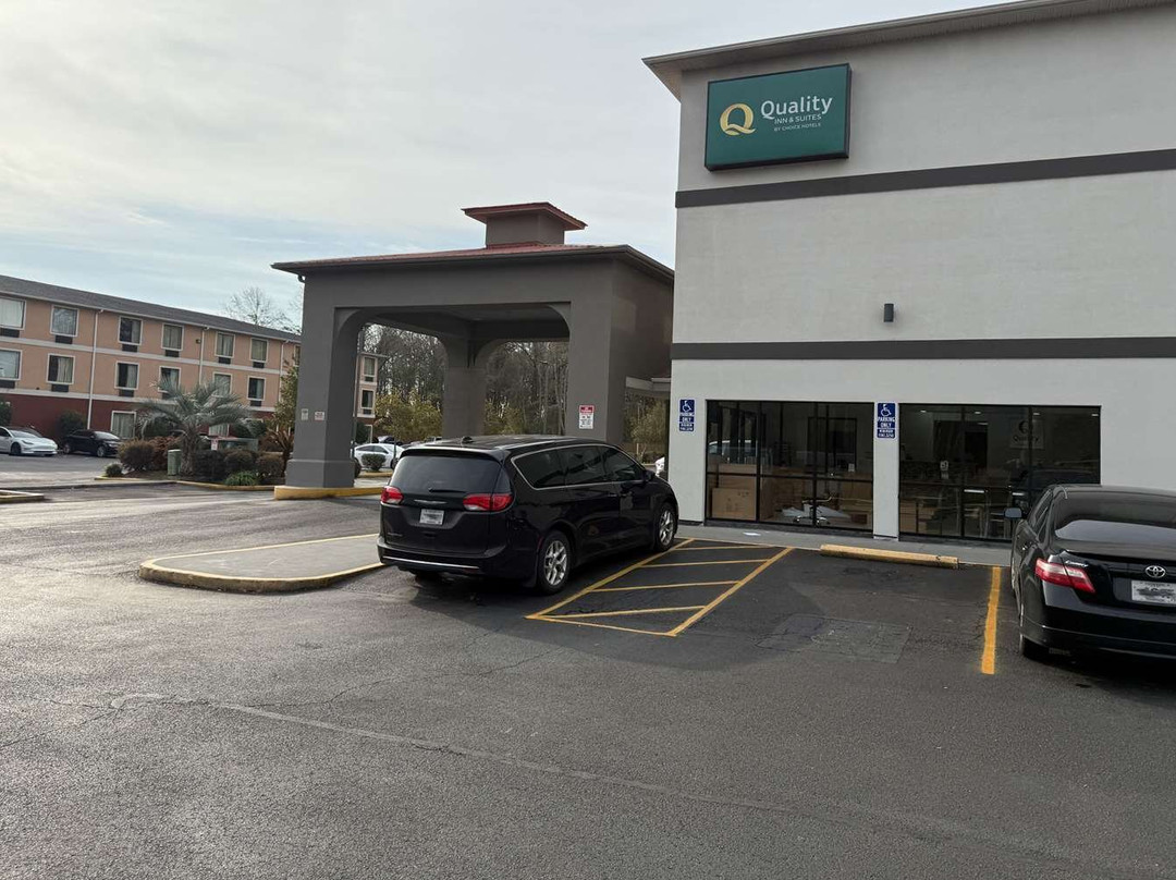 Quality Inn & Suites