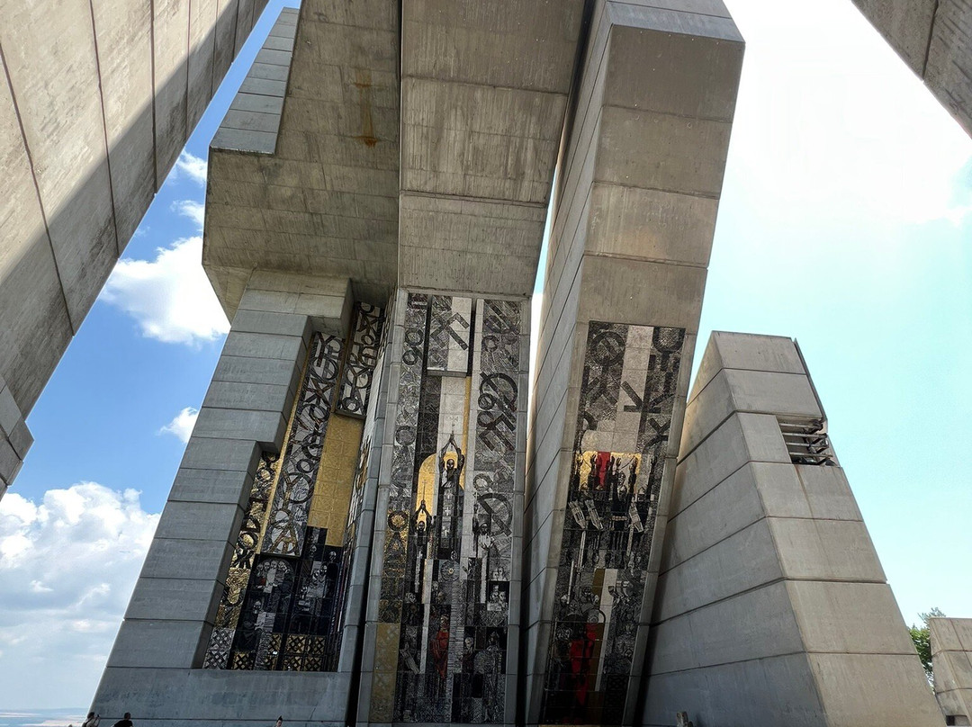 Monument "1300 Years of Bulgaria"-舒门必去景点