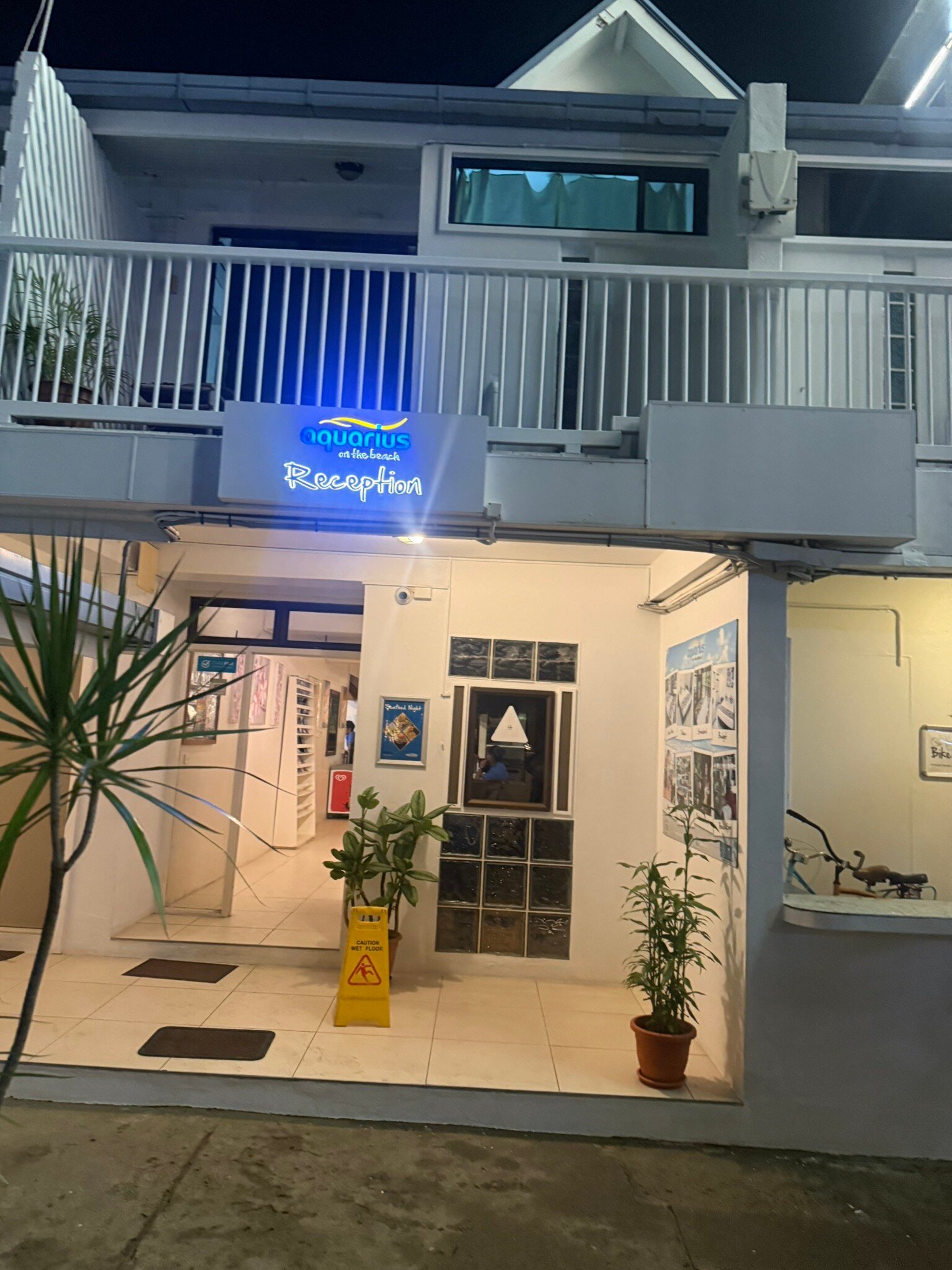 水瓶座海滩酒店-官方