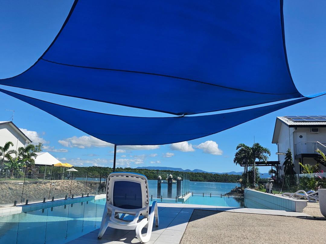 Lucinda Cove Resort主图