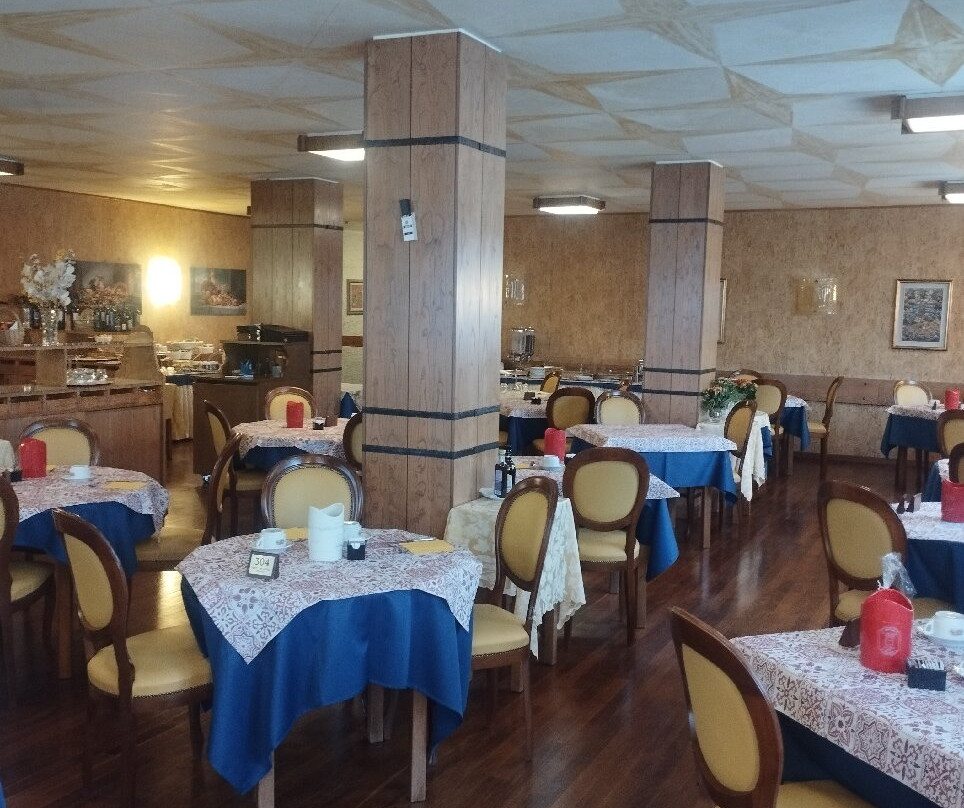 Hotel Des Alpes主图