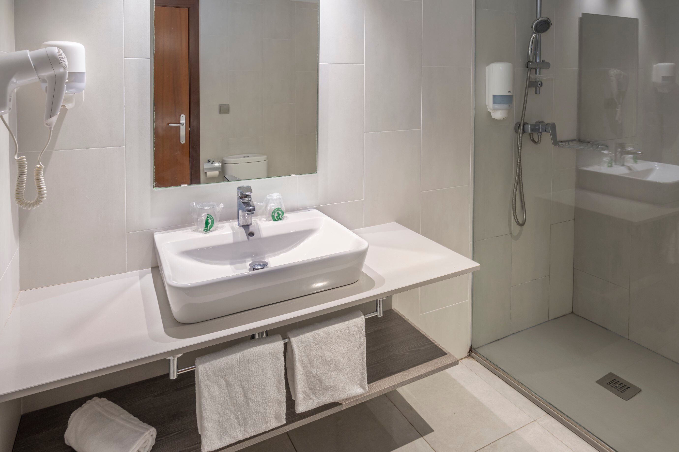 4r Miramar Calafell-浴室