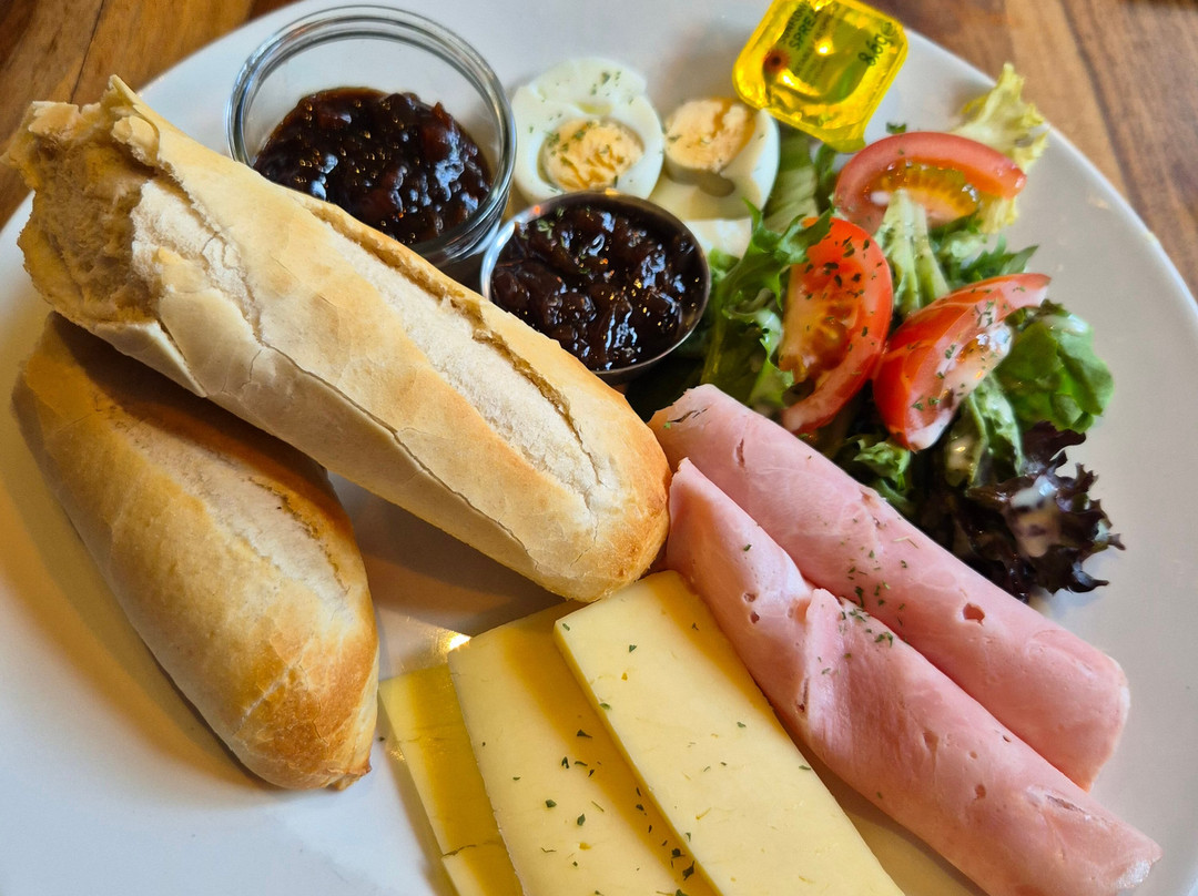 Kings Arms Hotel主图