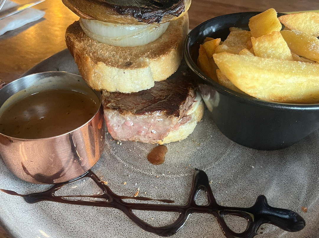 Mount Errigal Hotel主图