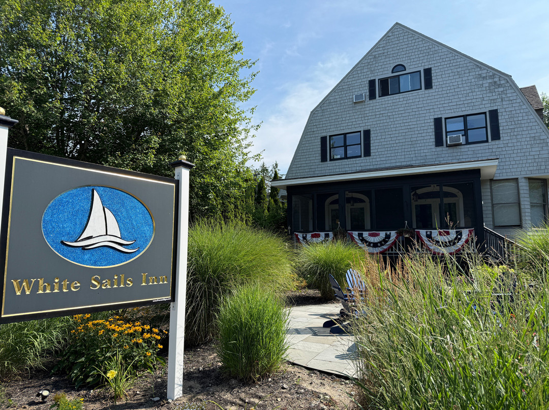 White Sails Inn主图