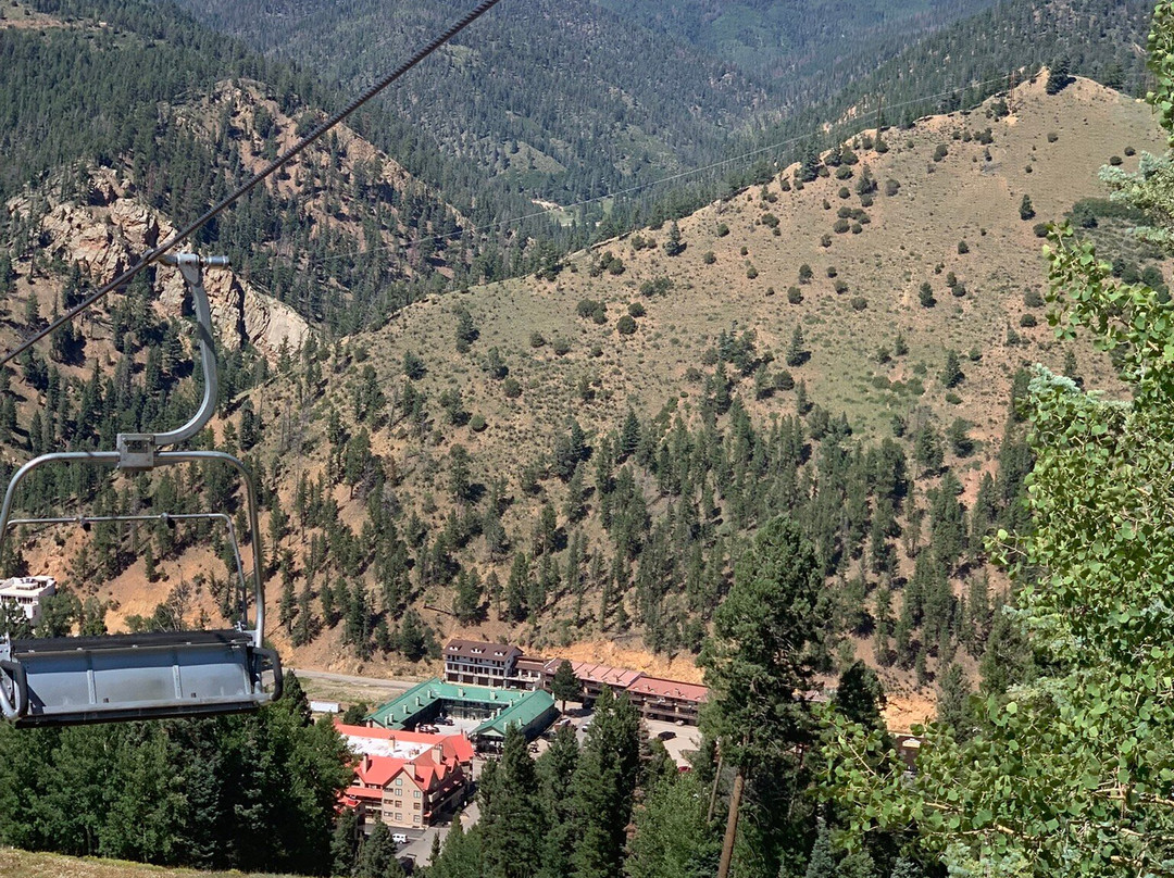 Ponderosa Lodge主图