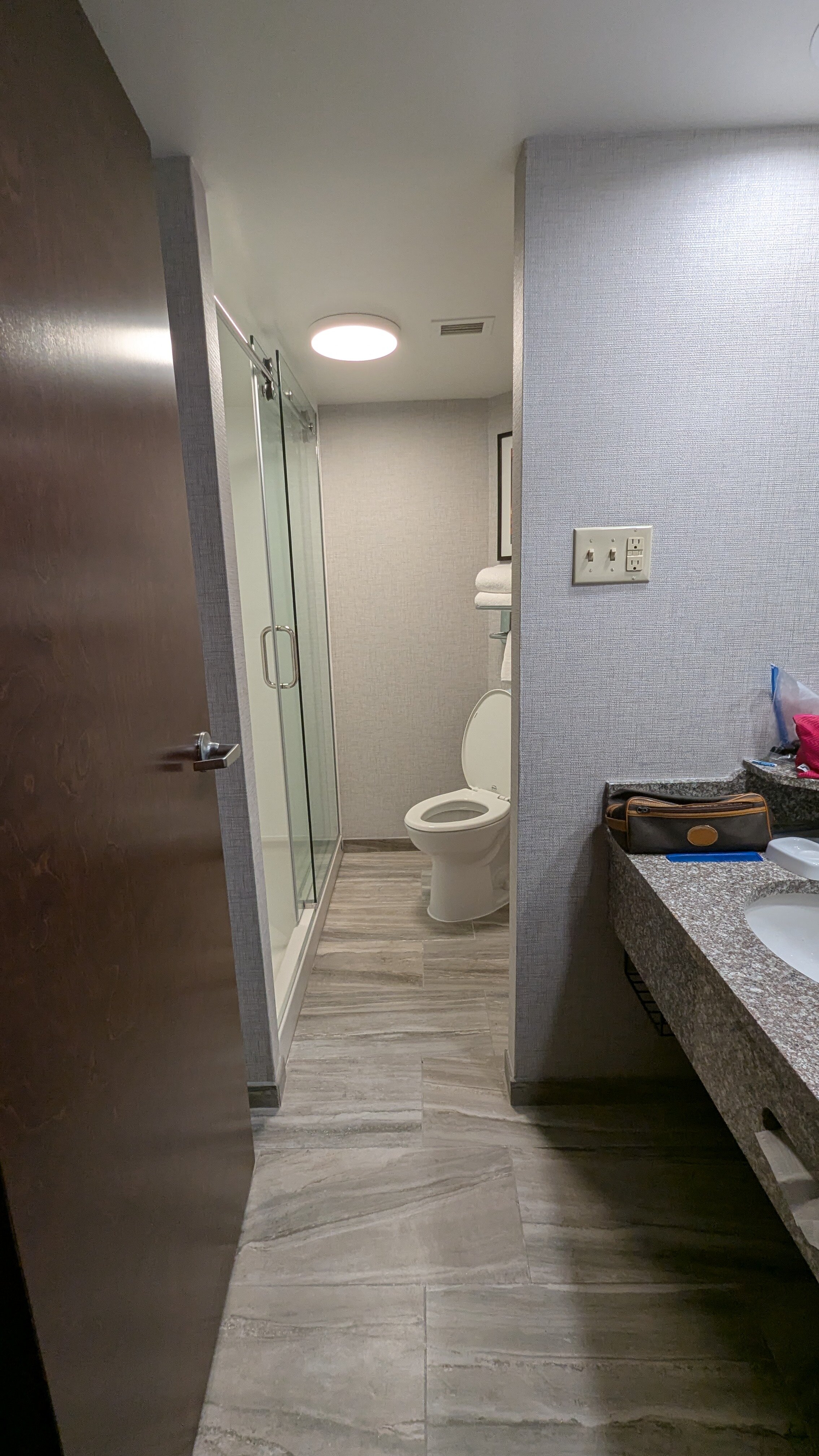 Drury Inn & Suites Joplin-浴室