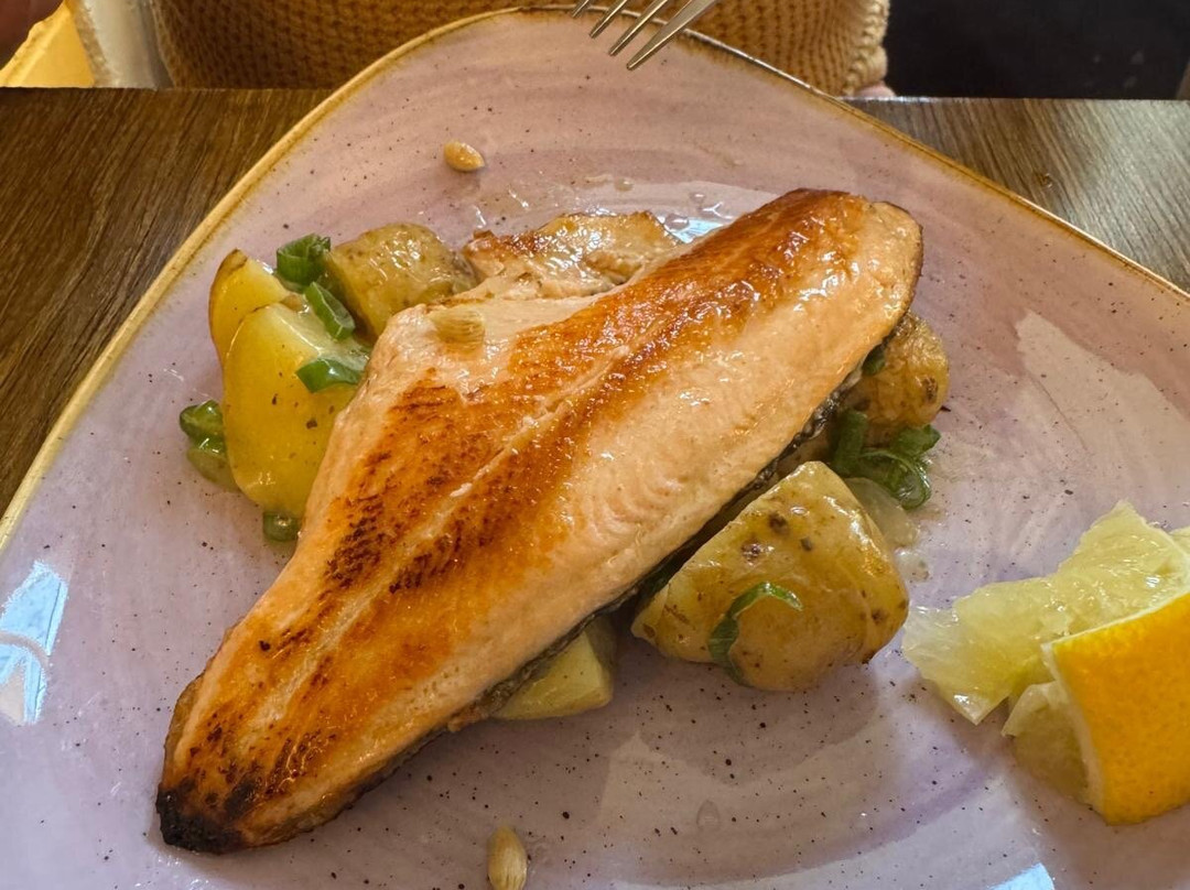 The Greyhound Hickling-Hickling必去景点