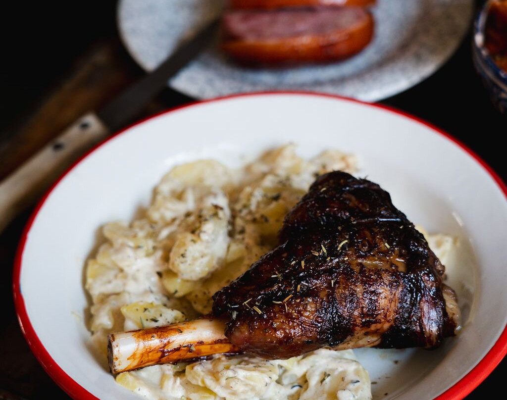 Rôtisserie Montaigne Château Gombert主图