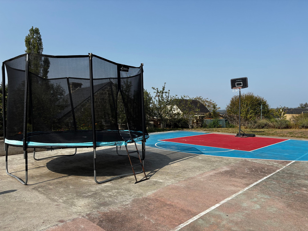 Les Dépendances Du Château主图