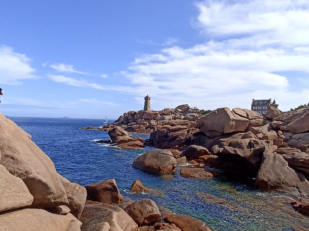 Ploumanac'h LIghthouse-Ploumanac'h必去景点