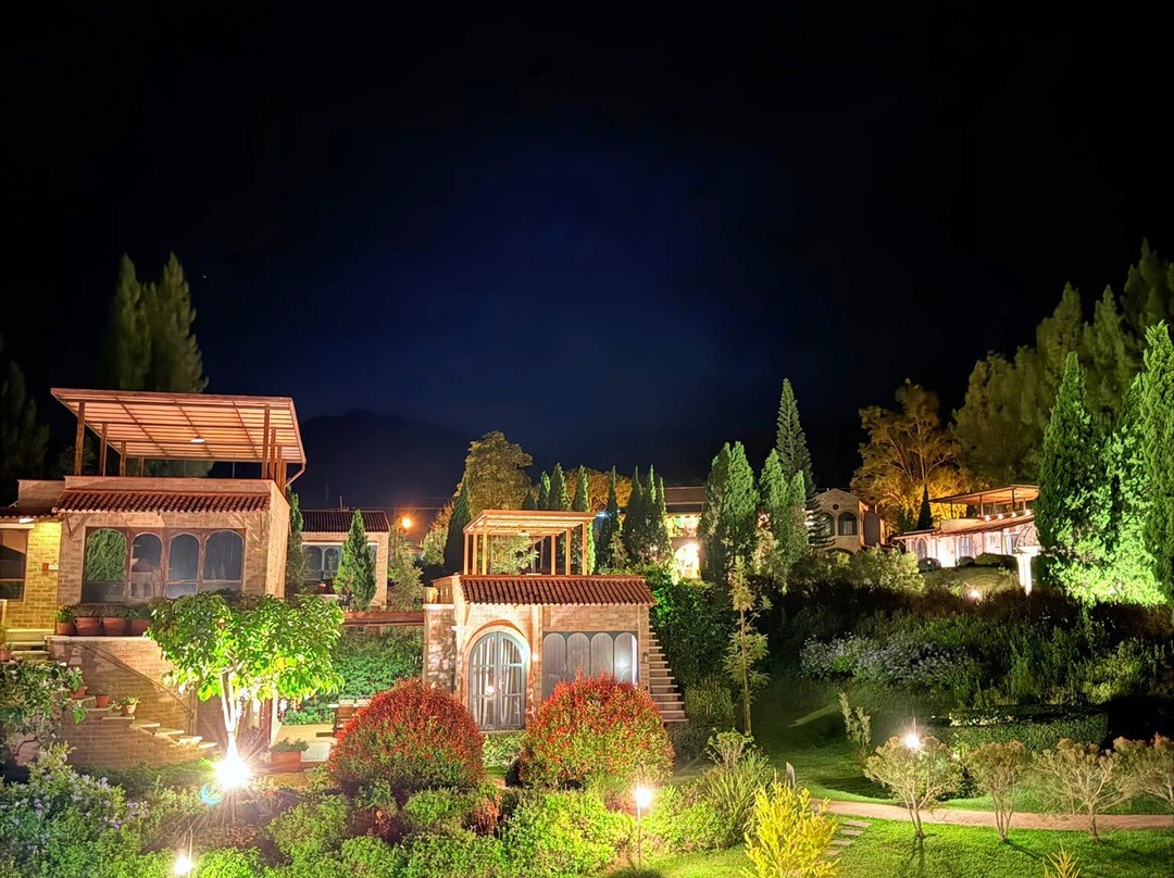 拉托斯卡纳度假村主图