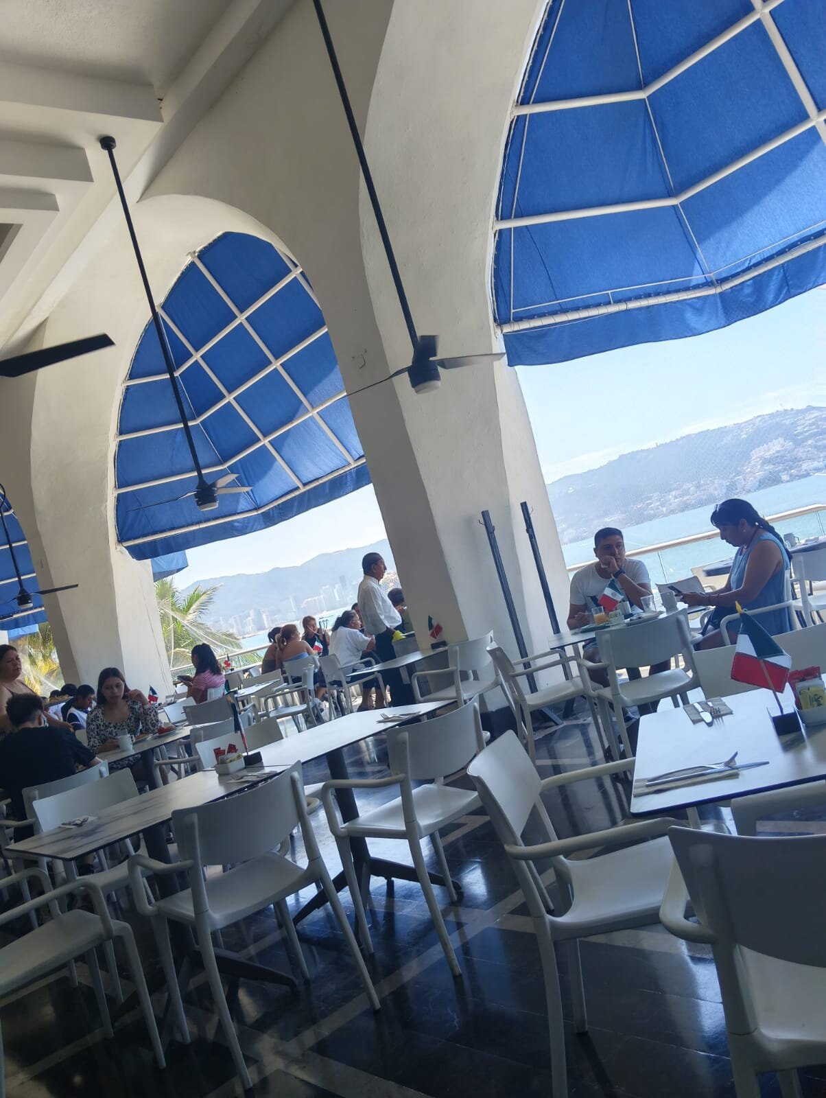 Krystal Beach Acapulco-官方