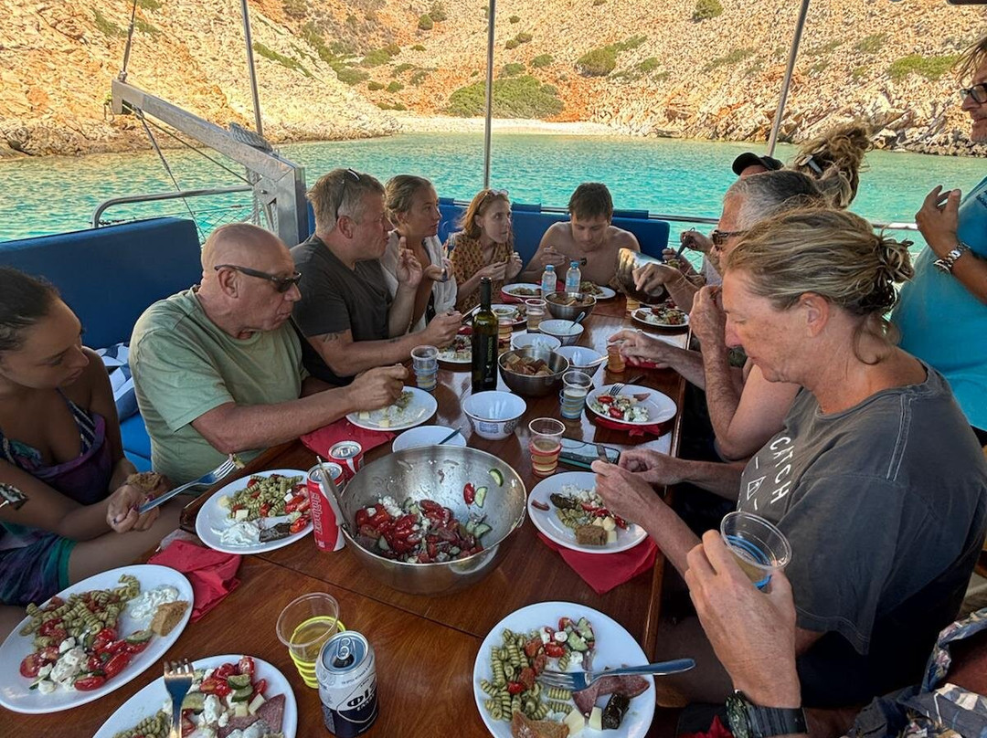 Amanda Boat Tours-Platis Gialos必去景点