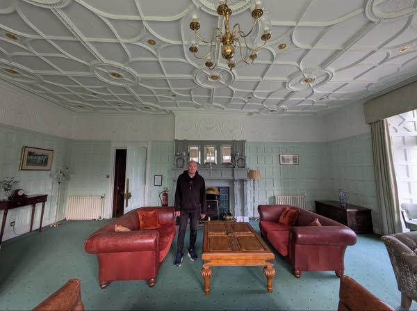 Whalley Abbey-官方