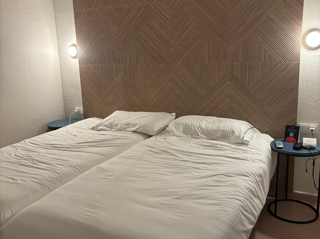 赫斯珀里亚圣若安套房酒店主图