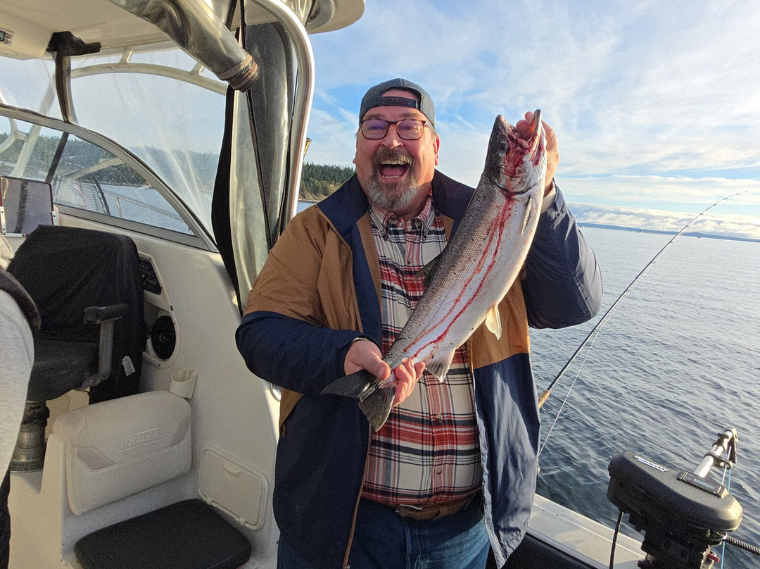 Fishing Storie Charters-坎贝尔里弗必去景点