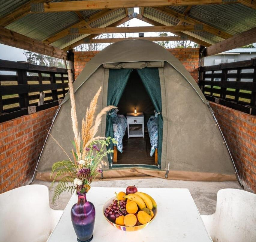 Cadeau Hiking And Accommodation