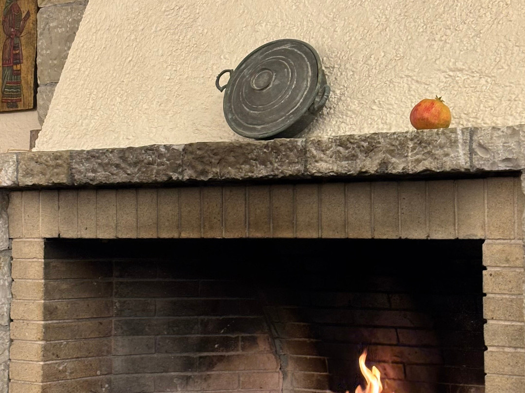 King Iniohos Hotel主图