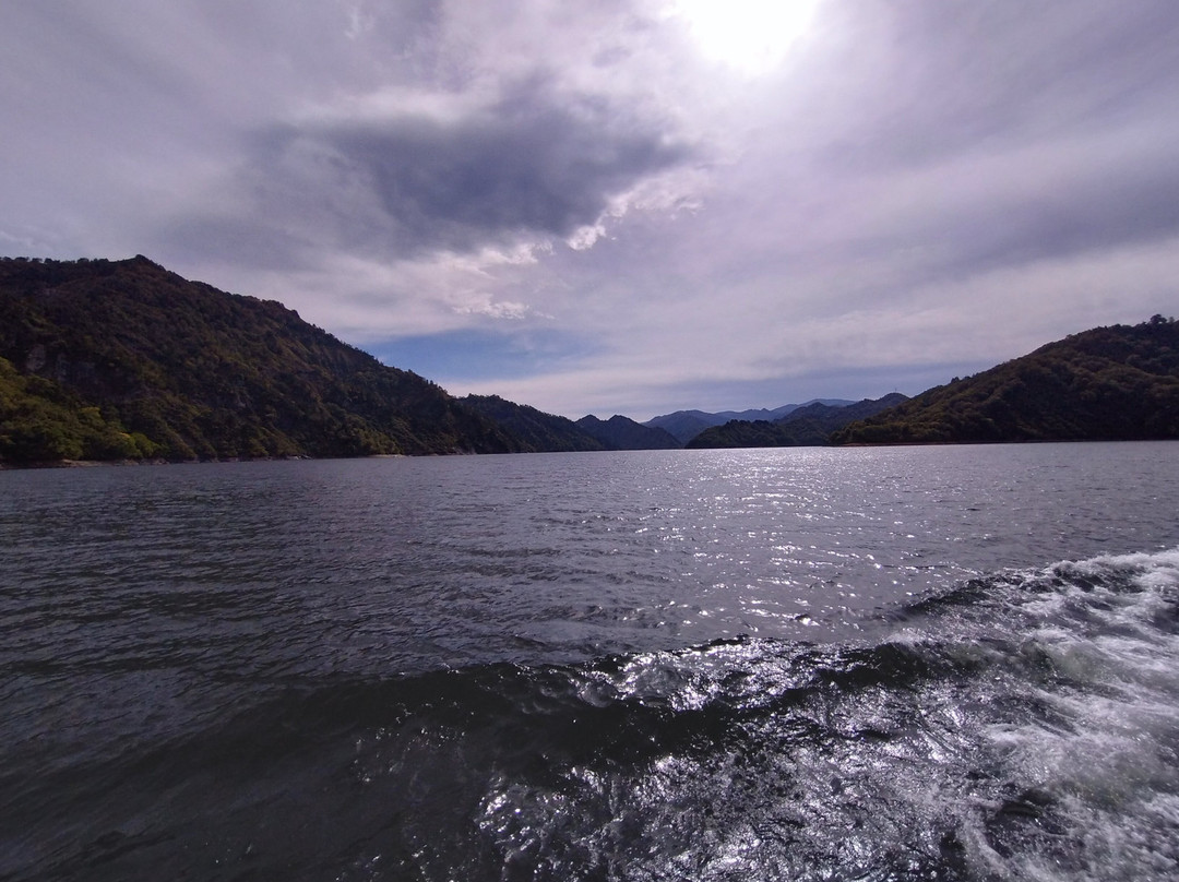 Okutadami Lake Pleasure Boat-鱼沼市必去景点