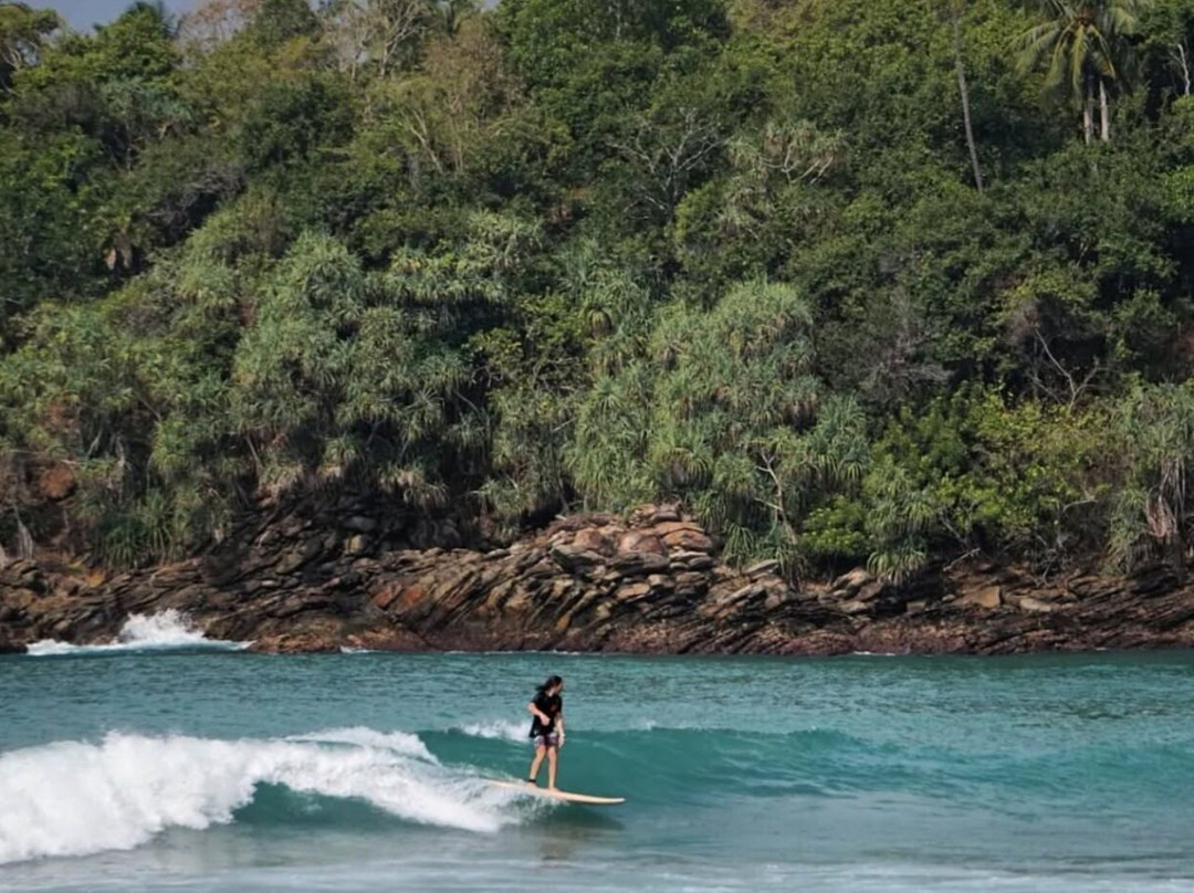 Hiriketiya Love Hiri Surf School-迪克韦勒必去景点