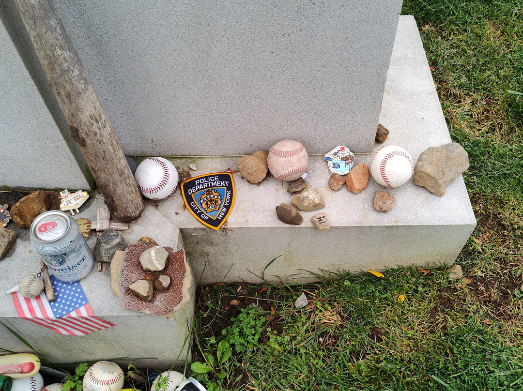 Gate of Heaven Cemetery-Hawthorne必去景点