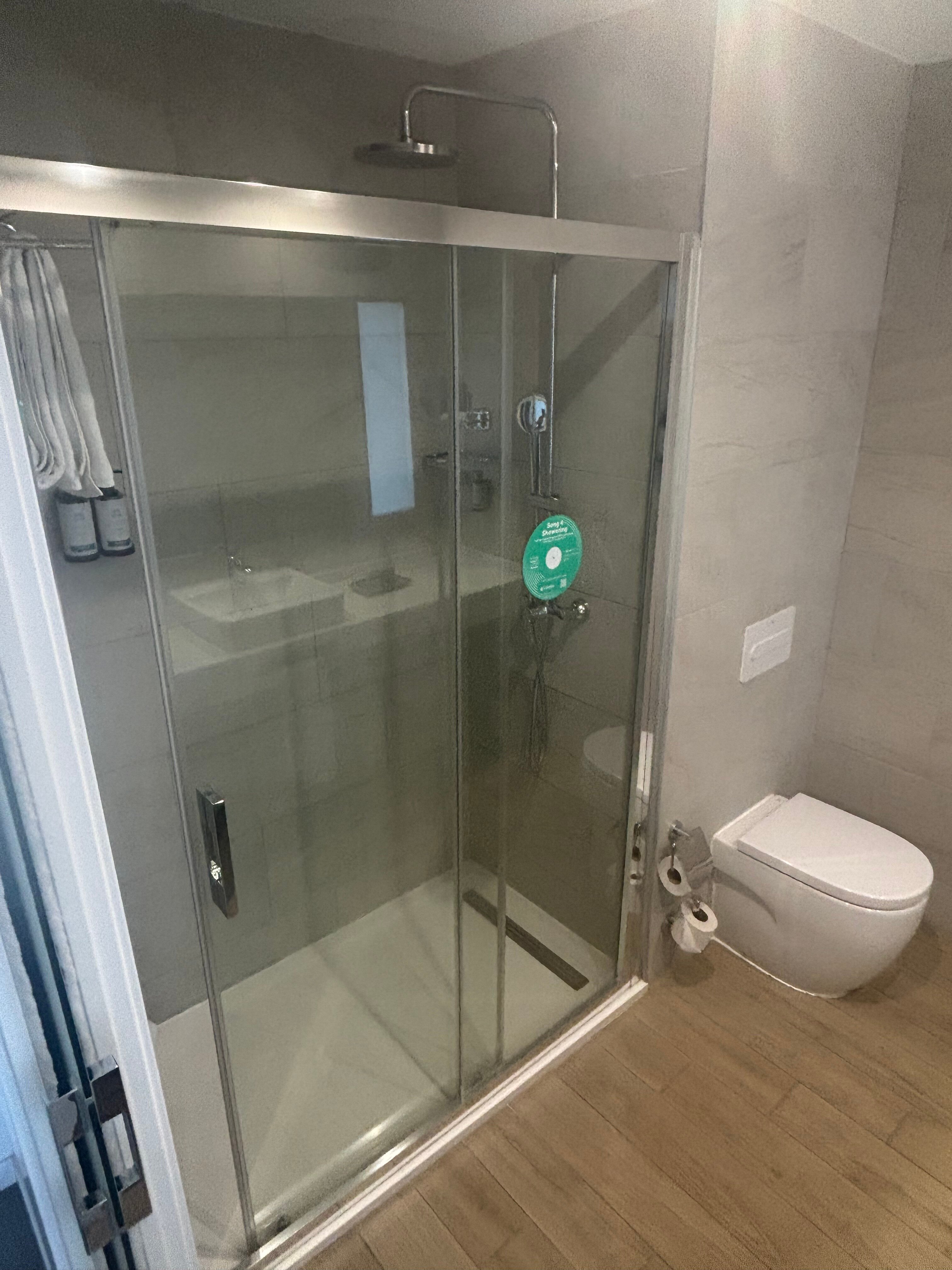 拉斯皮拉米德酒店-浴室