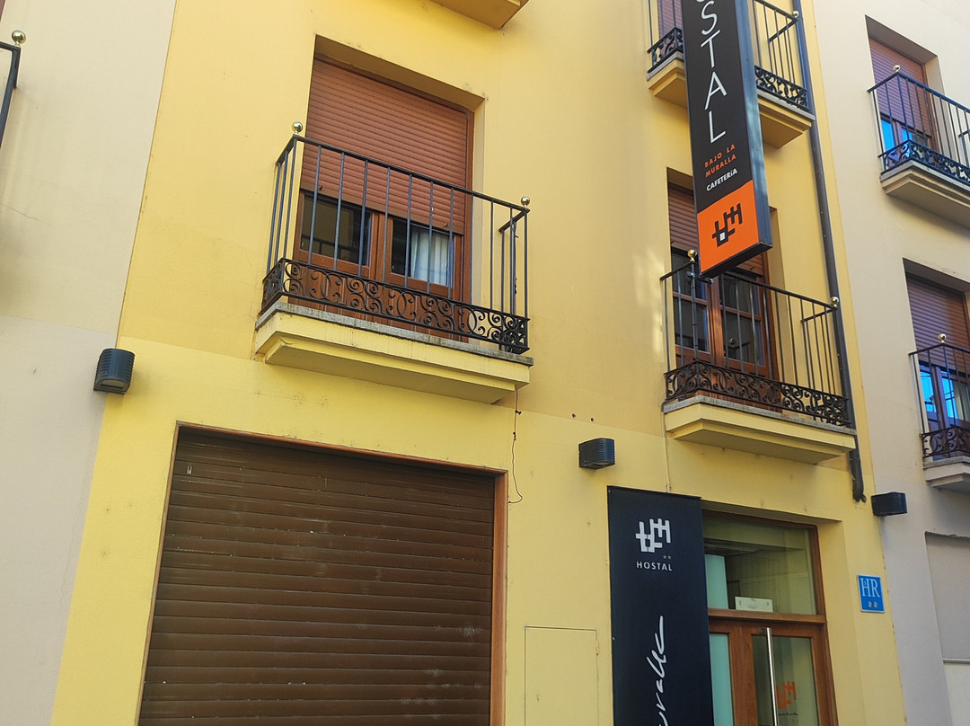 Hostal Bajo La Muralla主图