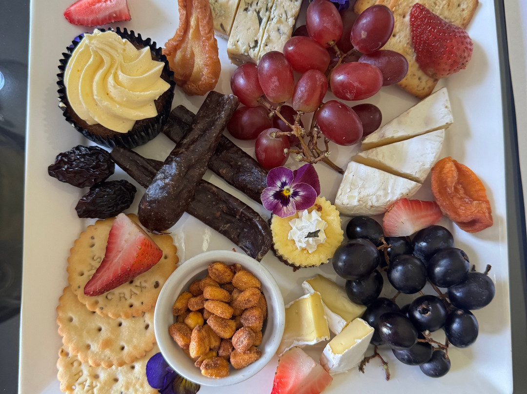 Lord Charles Hotel主图