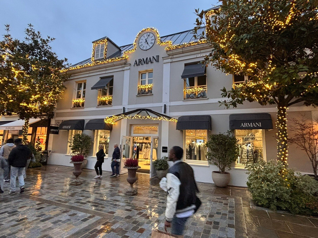 河谷购物村-Serris必去景点