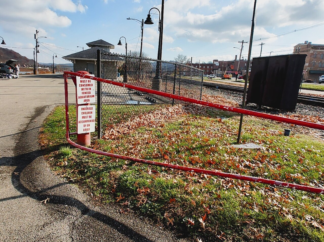 Noble J Dick Aquatorium-Monongahela必去景点